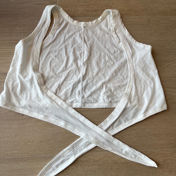 Lululemon Wrap Tank - Picture 1 of 9
